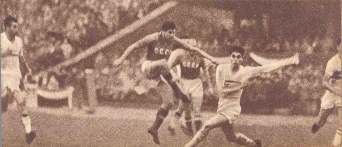 Vojnov mindent eldöntő lövése a Népstadionban / Forrás: Népsport 1959. ks_1959_03_0007-19590927.jpg